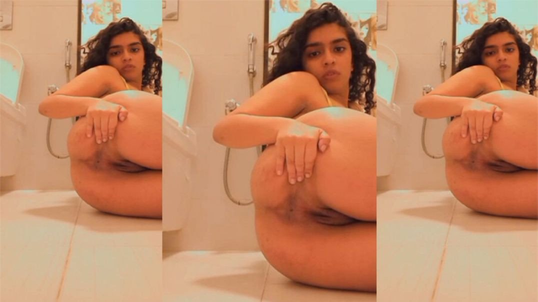 Beautiful Sexy Babe Showing Her Sexy Asshole Mms Video